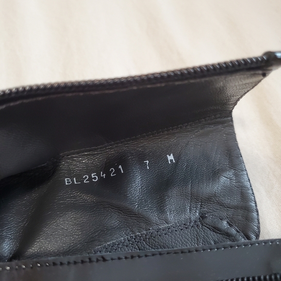 Stuart Weitzman Size 7 Black Patent Gloss Heel Booties With Buckle - Picture 5 of 9